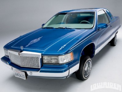 1102_lrmp_20_o+1996_cadillac_fleetwood+front_end.jpg