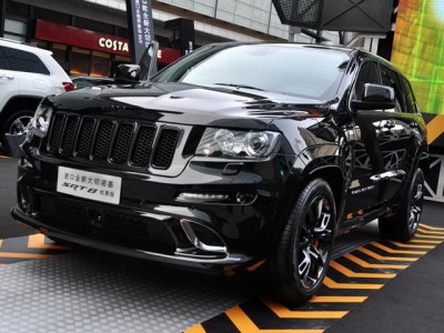 jeep-grand-cherokee-srt8-hyun-black-edition-china-1.jpg
