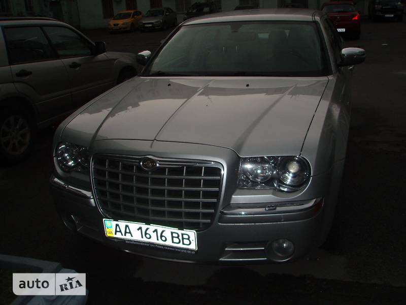 chrysler_300-c__102385604fx.jpg