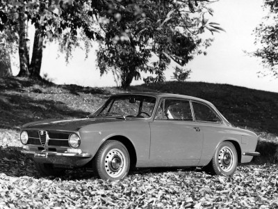 alfa_romeo_gt_1300_junior_1_AA.JPG