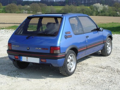 1280px-Pug205gti_hinten.jpg