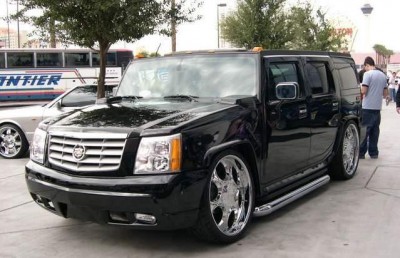 Hammer Escalade.jpg