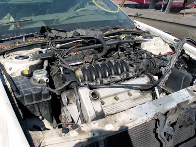ccrp_0607_09_z+finding_performance_in_the_junkyard+cadillac_northstar_engine.jpg